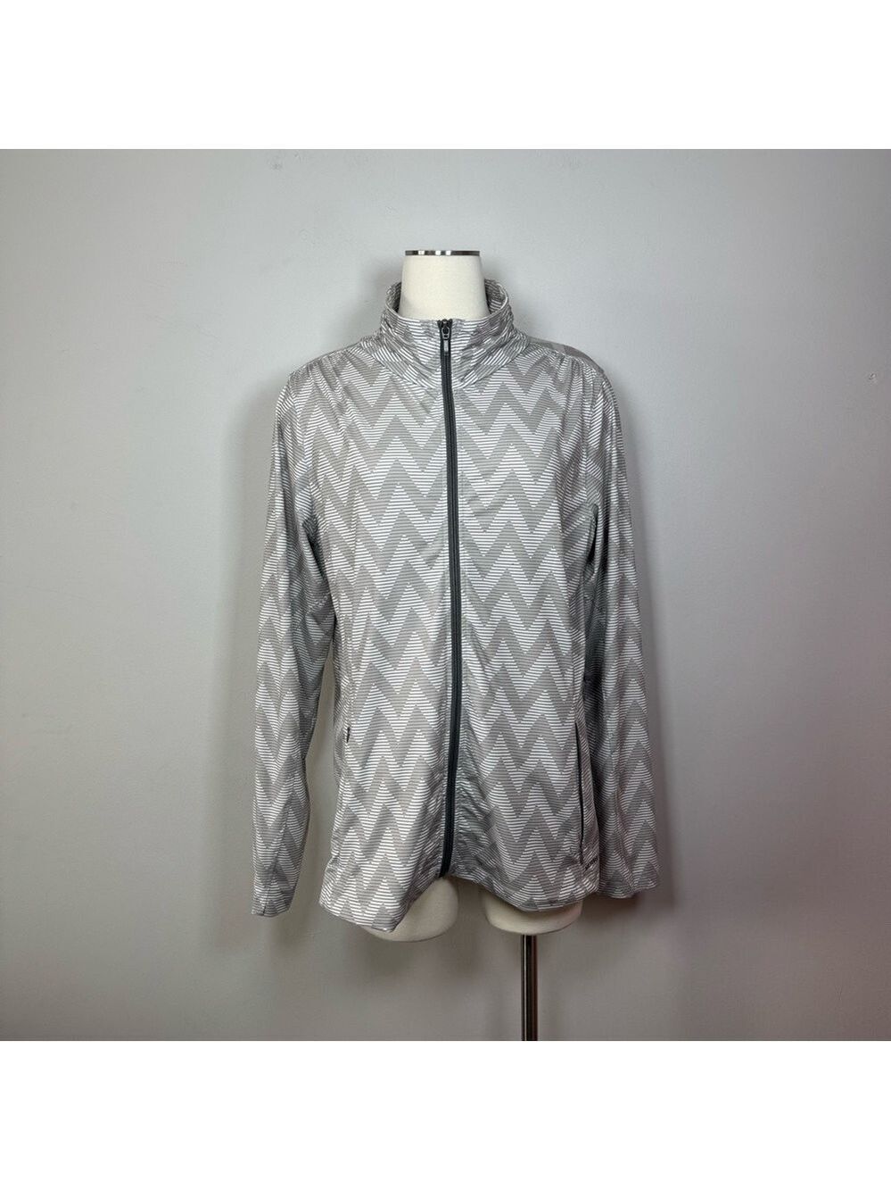 Light Gray Chevron Full-Zip Running Jacket - Women size XL